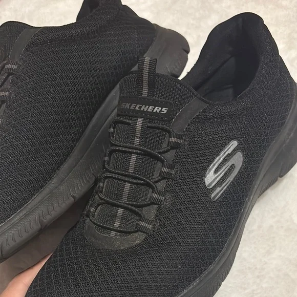 Skechers All-Black Mesh Sneakers Women’s size 7.5 - Picture 2 of 5